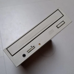 Vintage CD-ROM drive MITSUMI CRMC-FX4820T IDE/PATA - Zdjęcie 1 z 10