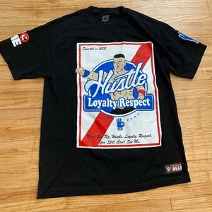 Maglietta John Cena WWE Authentic Hustle Loyalty Respect Throwback Adulto L - Foto 1 di 9