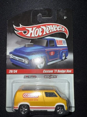 Hot Wheels Slick Rides 20/34 Custom '77 Dodge Van Amarillo Foto 1 de 3