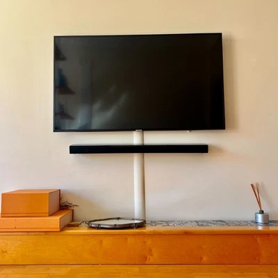 Samsung Smart TV 55" 4K LED Crystal UHD, HDR, 60Hz, AirPlay, Smart Hub - Immagine 1 di 4