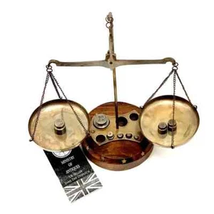 Antique Brass Design Double Arm Pharmacist Balance Scales With 8 Weights 23CM - Picture 1 of 4