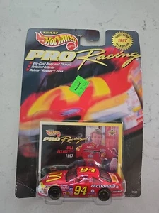 Hot Wheels Pro Racing #94 Bill Elliott Mac Tonight McDonalds 1:64 NASCAR 1996 - Picture 1 of 2