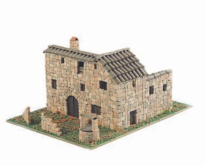 CUIT Ceramic Building Construction Kit, Rural House l'hort de Manus (1:60) - Picture 1 of 5