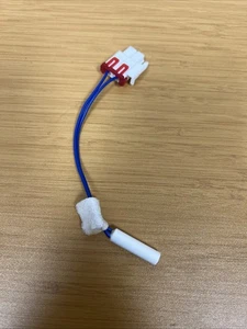 Samsung OEM Refrigerator Temperature Sensor DA32-10105H - Picture 1 of 3