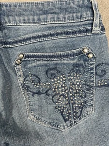 Wrangler Rock 47 Womens Size 30X36 Low Rise Stretch Bootcut Jeans Embroidered - Picture 1 of 13