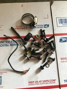 UT-20769 UT20769 Homelite 25CC Easy Reach String Trimmer OEM HARDWARE LOT - Picture 1 of 2