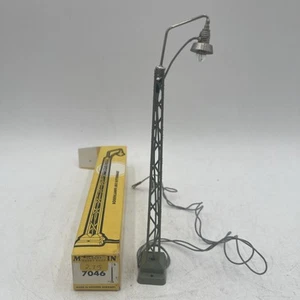 Marklin HO Scale No. 7046 Arc Lamp with Lattice Mast - Picture 1 of 6