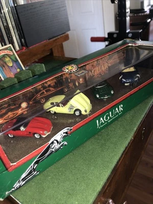 Hot Wheels Jaguar Classic Sportscar Set 1998 22320 E-Type D-Type XK8 Antigo - Imagem 1 de 4