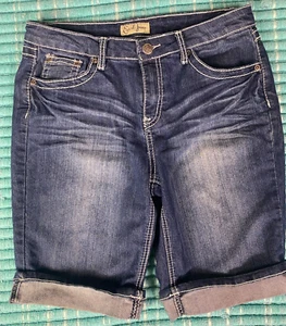 Women's Earl Jean Medium Wash Denim Shorts Size 10 Stretch White Stitching - Picture 1 of 6