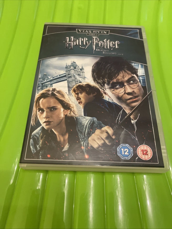 Harry Potter and the Deathly Hallows - Part 1 DVD Daniel Radcliffe (2011) - Image 1 of 3