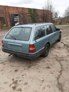 Mercedes S124 7 Sitzer 230E - Bild 1 von 13