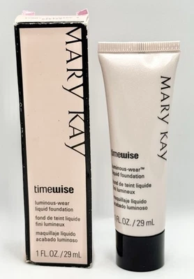 Mary Kay Timewise Luminous-Wear Liquid Foundation Ivory 7 Normal to Dry 038703 - Image 1 of 3