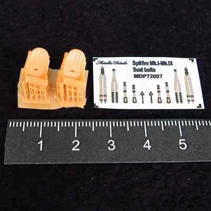 Spitfire Seat + 3D Decals Detailing sets for Scale Model Aircraft 1:72 MDR72111 - Picture 1 of 7