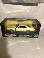 1968 Oldsmobile 442 Yellow 1:18 Ertl American Muscle 33499