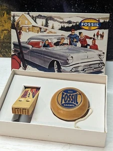 Vintage Rare Authentic Fossil Wood Yo-Yo and Whistle Set in Original Box - Bild 1 von 8