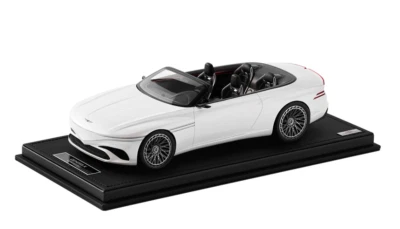 HYUNDAI Genesis X Convertible Concept 1:18 MR Collection Diecast Model Car WHITE - Image 1 of 4