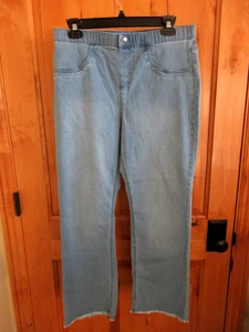 HUE STUDIO SIZE L PULL-ON RAW HEM JEANS FAUX FLY LIGHT WASH BLUE 32X26 STRETCH - Picture 1 of 6