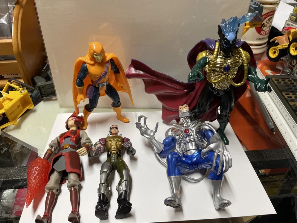 Lote de figuras Jurassic Park Trembo Chaos Zuku Airbender Hobgoblin Wildcats años 90 Foto 1 de 4