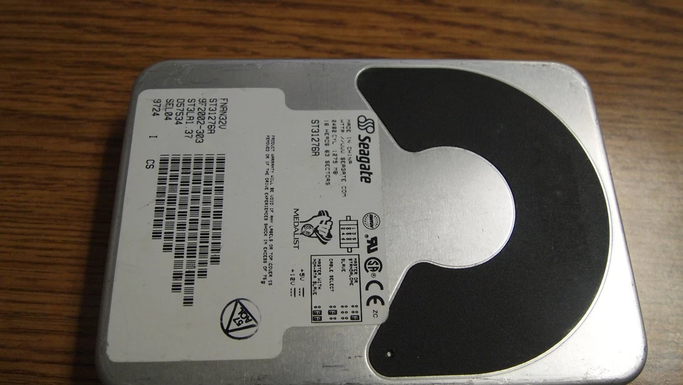 Seagate ST31276a 9F2002-303 St3La1 D57334 SEL04 9724 - Image 1 of 1