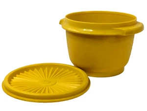 Vintage 20oz Yellow Tupperware Storage Bowl #886-34 with Lid #812-64 - Picture 1 of 10