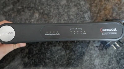 SMC 8014 54 Mbps 4-Port 10/100 Wireless G Router Comcast Branded - Image 1 of 4