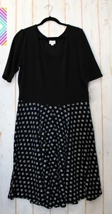 LULAROE Nicole Dress Black Short Sleeve Textured Mid Length Plus Size 3XL NWT - Picture 1 of 2