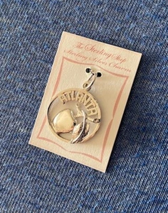 NUEVO EN CAJA Estate de colección años 70-80 recorte esterlina DISCO ENCANTO: ATLANTA bajorrelieve hoja de melocotón - Imagen 1 de 11