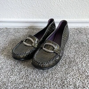 BRIGHTON Medley Croc Embossed Loafers 8.5 N Patent Leather Classic Flat Shoes - Picture 1 of 10