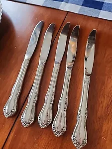 5 Vtg DINNER KNIVES Mansfield Amadeus Oneida Rogers Deluxe Stainless Flatware - Picture 1 of 3