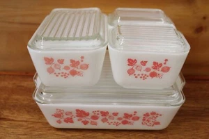 Pyrex 1950's Gooseberry Pattern Refrigerator Set  of 4 Pink On White w/ Lids - Picture 1 of 24