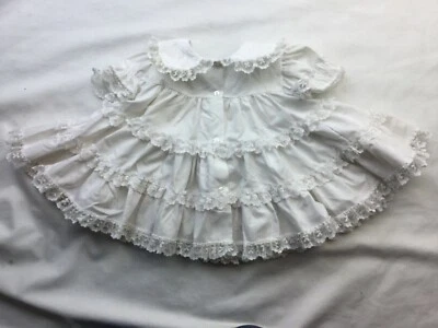 Vestido De Colección Niñas Bryan Volantes Encaje Blanco En Niveles Talla 6-9 Mos Buen Usado Foto 1 de 4