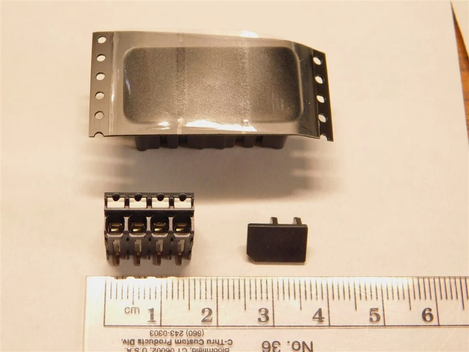 5 Phoenix Contact 1824213 / 1,5/4-V-3,81 R44 4Pos SMT Terminal Block 3.81mm P  - Image 1 of 1