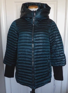 NUEVO CON ETIQUETAS Auténtica Chaqueta acolchada con capucha DKNY SPORT PREMIUM DOWN Verde Esmeralda para mujer M - Imagen 1 de 19