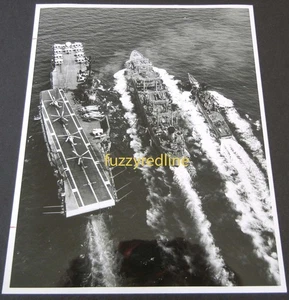 Vintage 1969 Official NAVY Photo VIETNAM WAR Tonkin USS KEARSARGE Carrier REFUEL - Picture 1 of 3