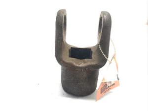 NOS 12 SERIES IMPLEMENT YOKE W/ 1-1/4" SQ BORE 12N200-26 PM804-12220 - Picture 1 of 6