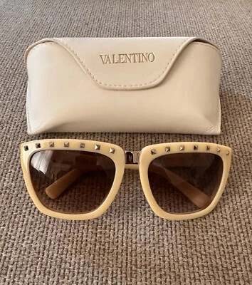 Auténticas gafas de sol Valentino blanco marfil Rockstud V675S degradadas Foto 1 de 4
