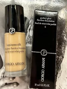 Neu im Karton Giorgio Armani ~ 6,0 Medium Oliv ~ Leuchtende Seidenbasis 18ml - Bild 1 von 5