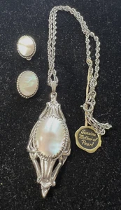 Vintage Whiting Davis Genuine Mother Of Pearl Pendant Necklace & ClipOn Earrings - Picture 1 of 22