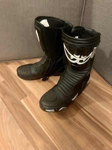 berik losail boots