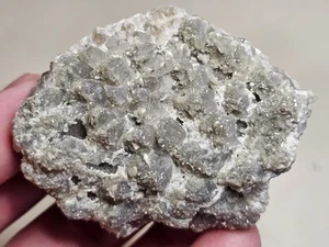 Esemplare di cristallo strontiane su calcite dalla Scozia stronziana - tipo località - Foto 1 di 8