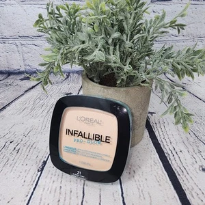 L'Oréal Infallible Pro-Glow Foundation Pressed Powder Makeup 21 CLASSIC IVORY - Picture 1 of 3