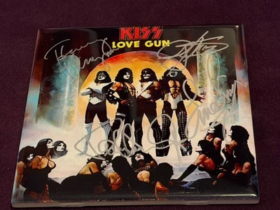 ROCK / KISS: 'LOVE GUN' 2006 SIGNED X 4 CERAMIC TILE RARE! - Image 1 of 4