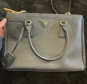 Prada Saffiano Lux Bag - Picture 1 of 7