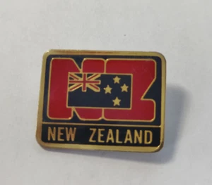 NEW ZEALAND Square Metal Pin - Picture 1 of 3