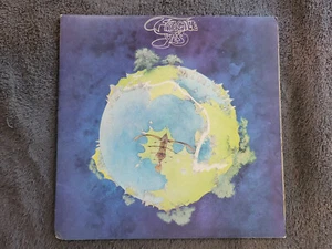 YES FRAGILE UK IMPORT FIRST PRESS GATEFOLD W/ BOOK - Picture 1 of 8