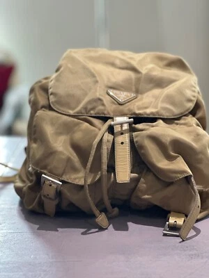 Mochila de náilon areia Prada - Imagem 1 de 4