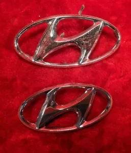 1998 Hyundai Tiburon Body Emblems - Picture 1 of 2