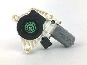 Mercedes Benz C Class C205 Front Right RHD Window Regulator Motor A0009066206 - Picture 1 of 8