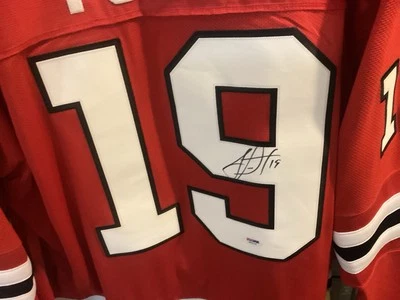 Camiseta deportiva Jonathan Toews #19 Blackhawks cosida roja PSA/DNA NUEVA CON ETIQUETAS talla XXL - Genial Foto 1 de 4