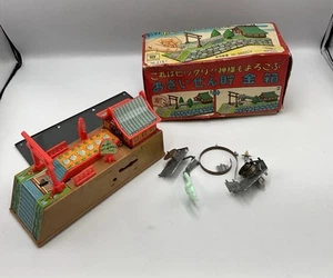 Vintage Yone Tin Plate Clockwork Wind Up Hand Grabbing Money Box - Repairs Rare - Picture 1 of 24